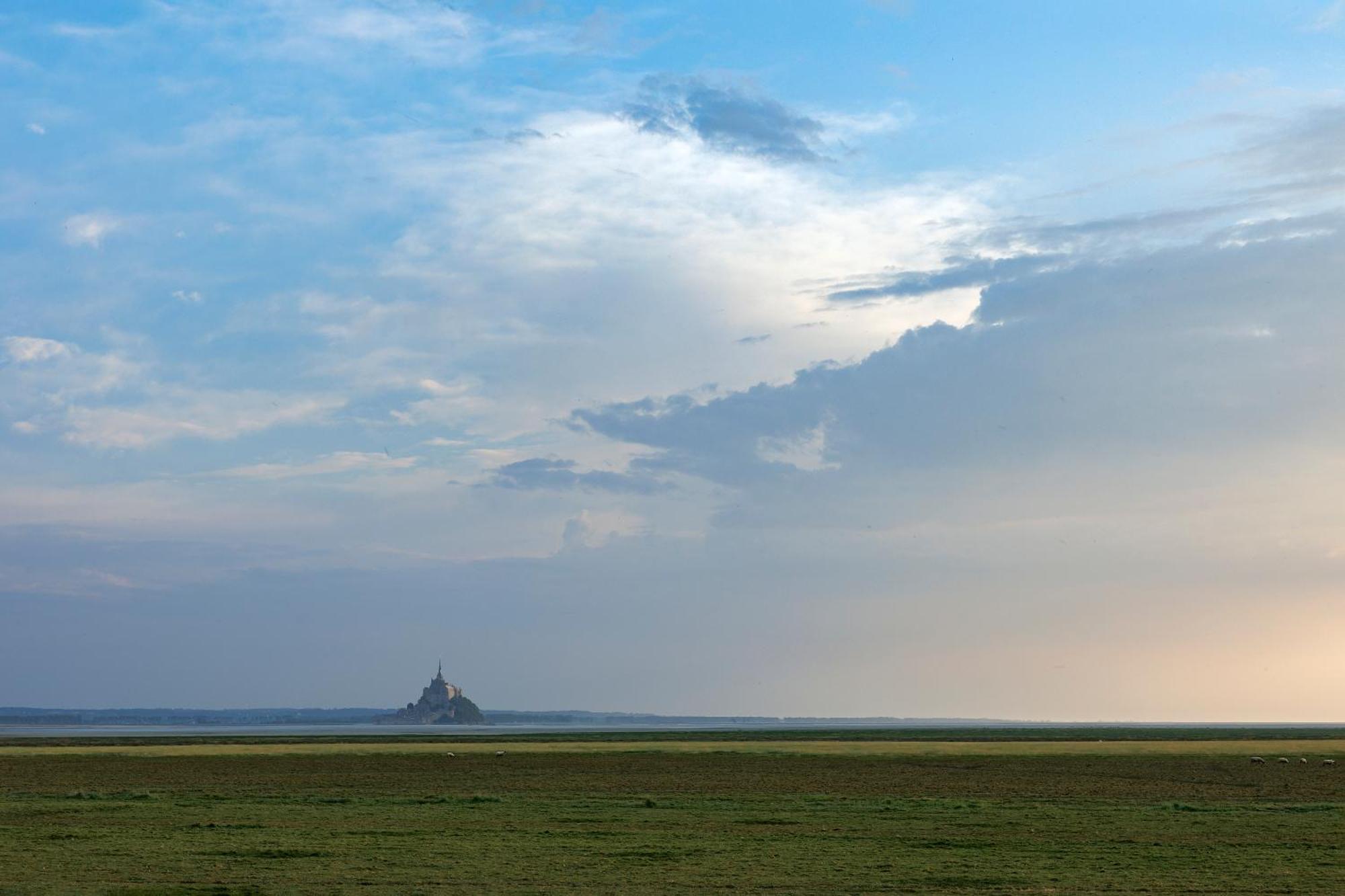 Entre Mont St Michel Et Merveille Vains Exterior photo